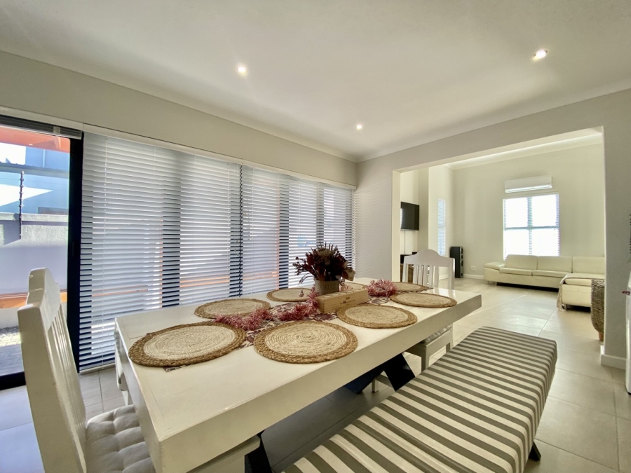 To Let 3 Bedroom Property for Rent in Sandown Western Cape